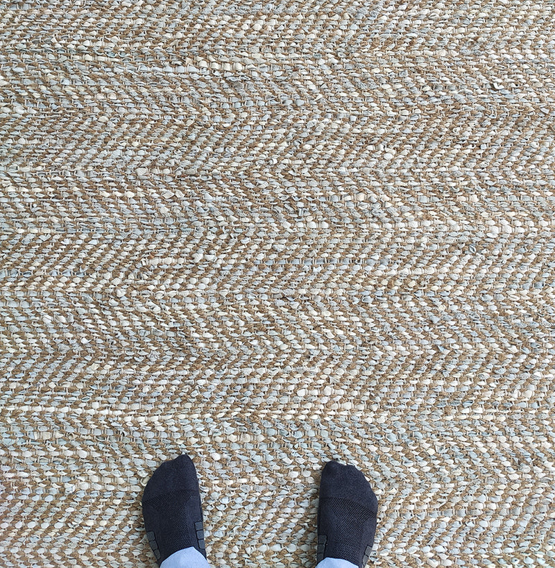 Hand Made Modern Area Woven Rug (5 Sizes)