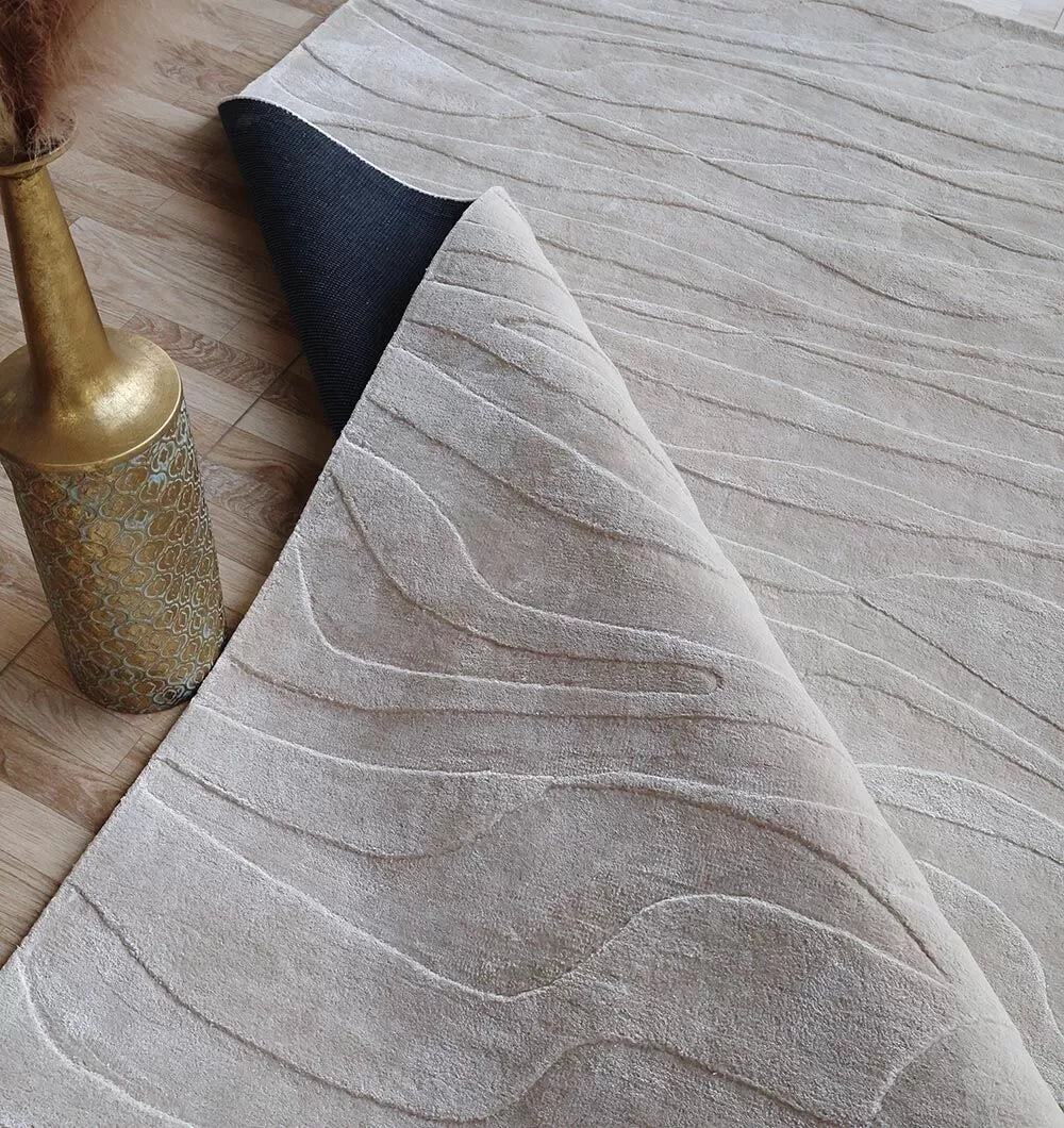 Lucy Hand Made Luxury Off-White Rug