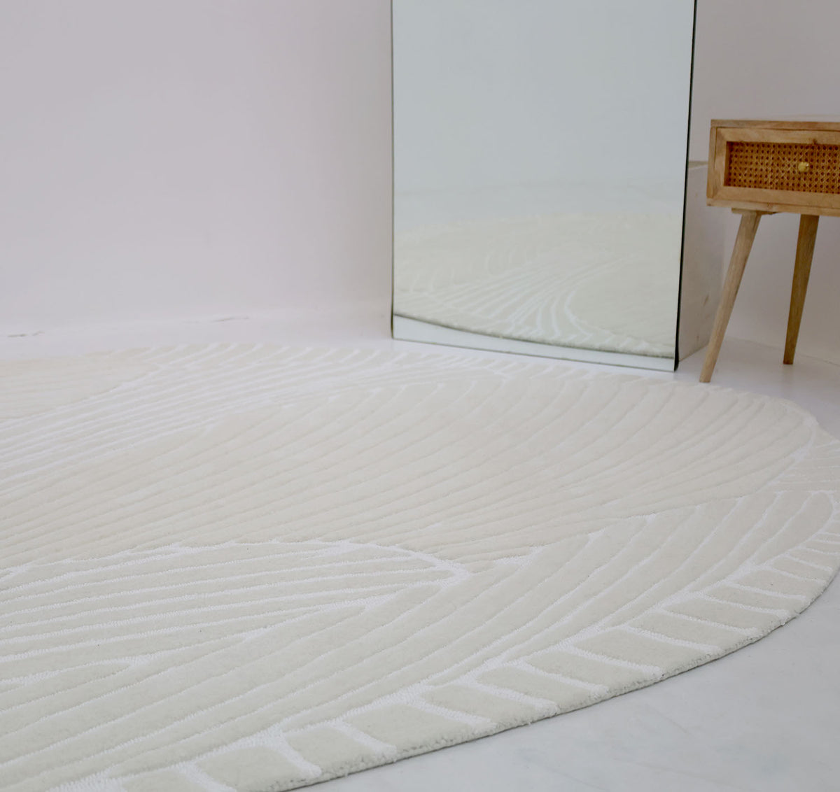 HAND MADE SADIE OFF WHITE IRREGULAR RUG 200X300CM