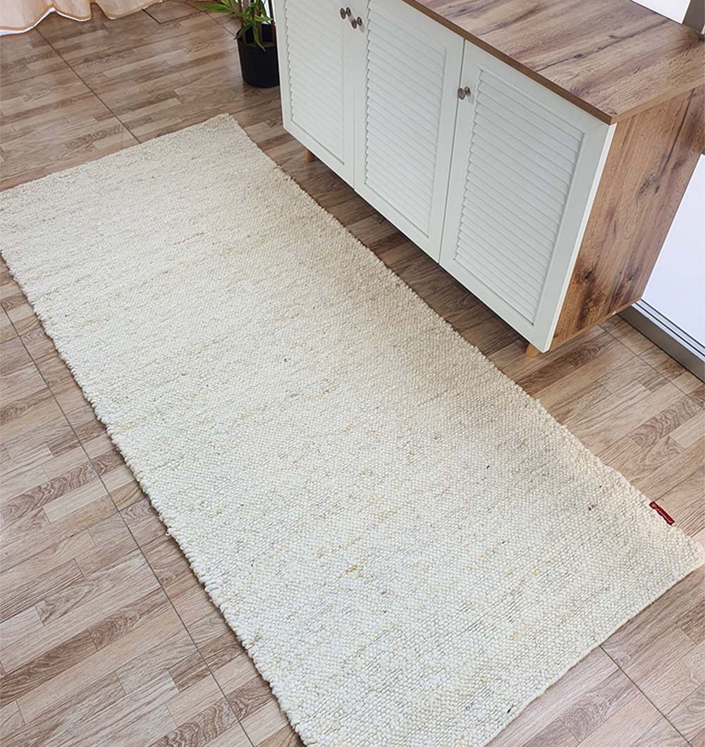 Handmade Natural Off White Woven Rug For Home Decor (5 Sizes)