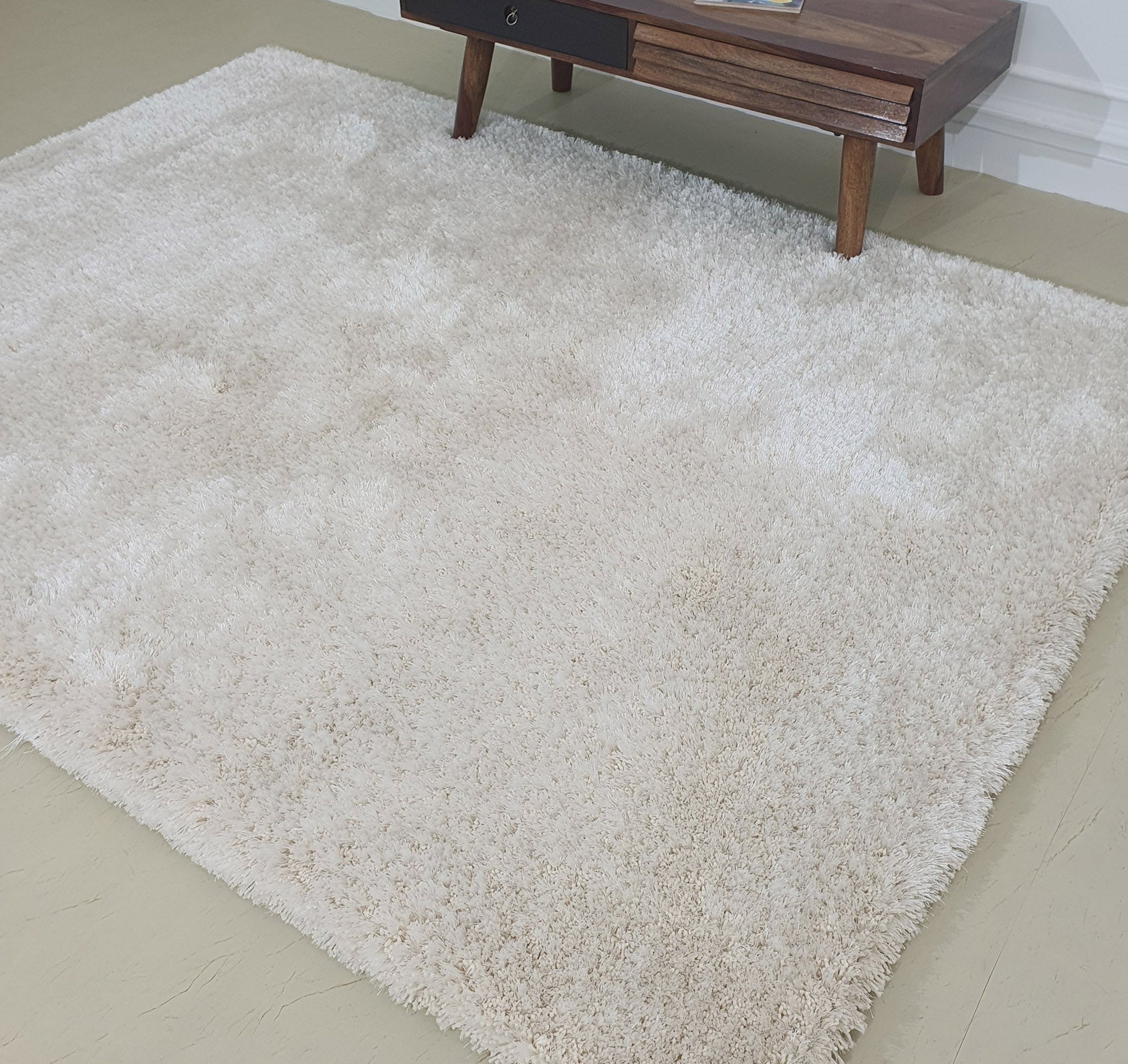 White Color Shaggy Rug 250X350 CM