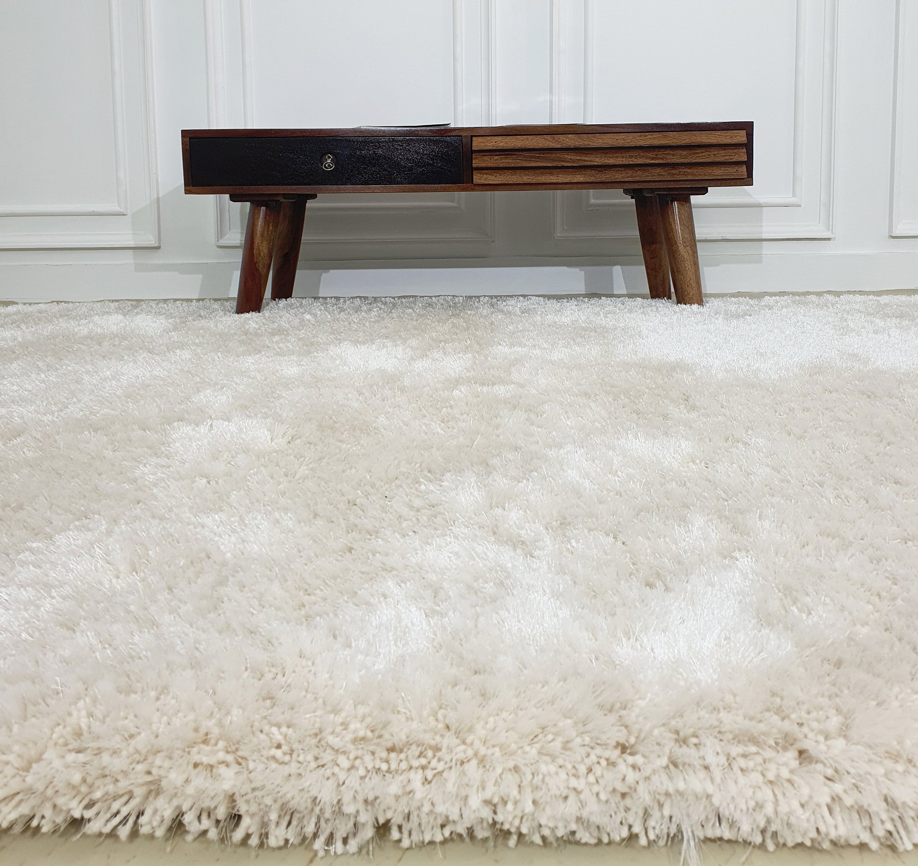 White Color Shaggy Rug 250X350 CM