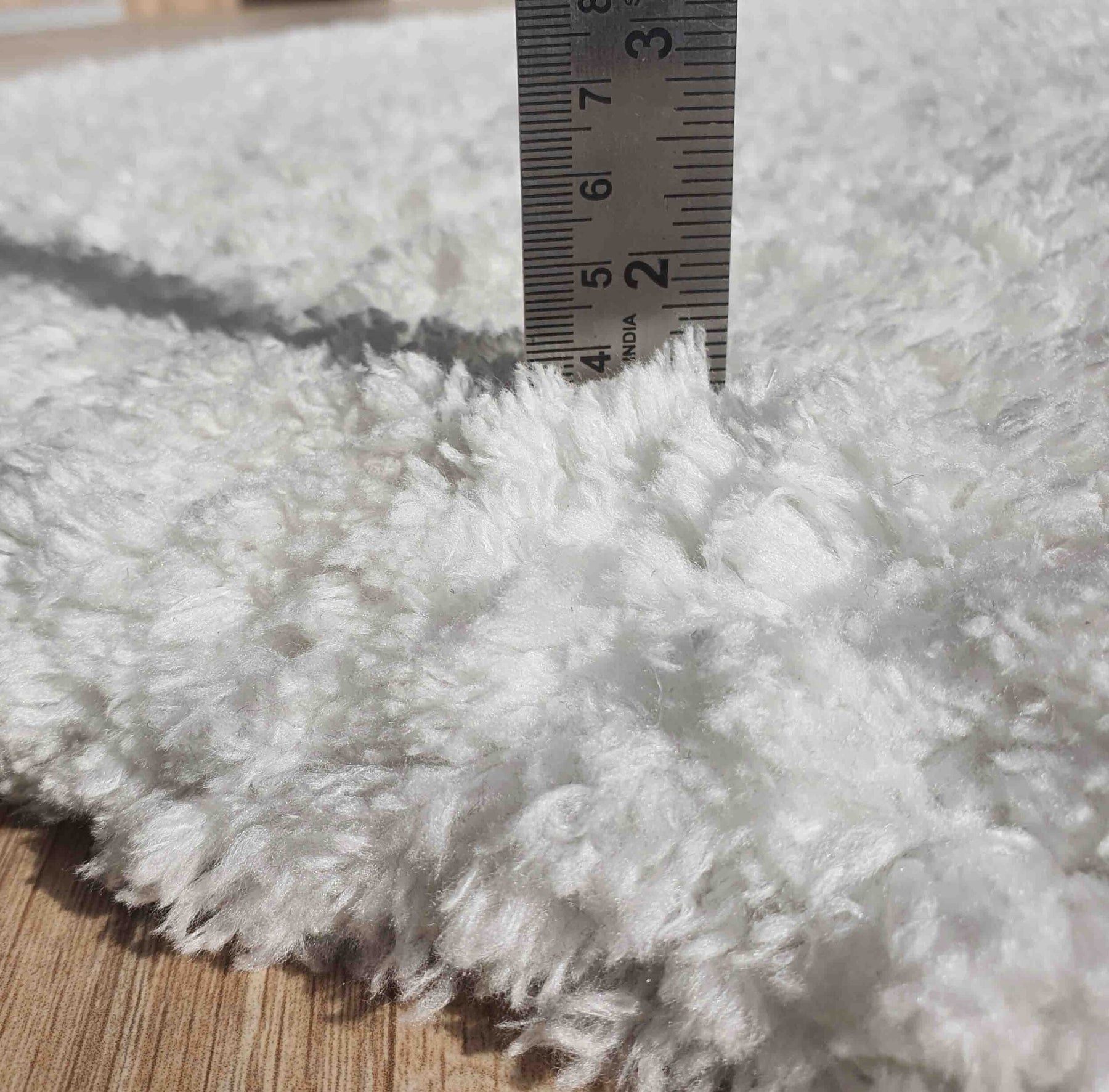 Round Soft White Shaggy Rug 120 CM