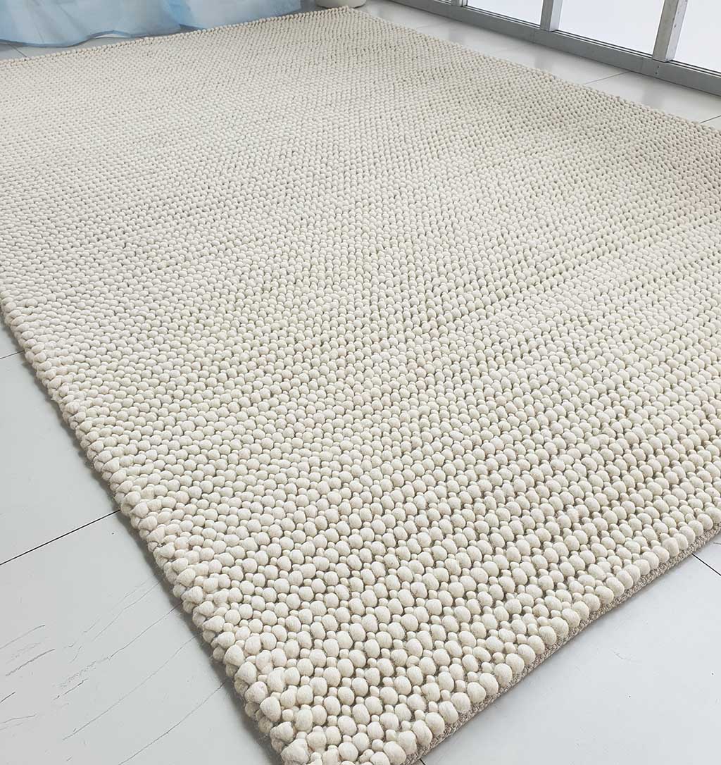 Hand Made Natural White Colour Woven Rug (5 Sizes)