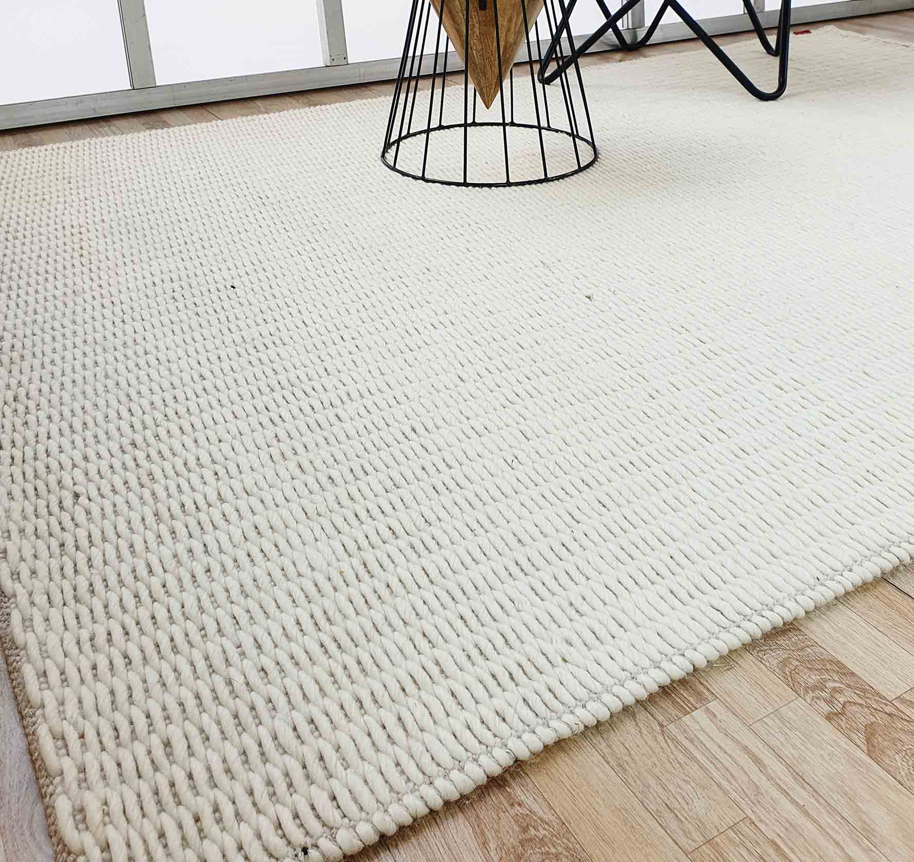 Handmade Natural White New Zealand Wool Woven Rug (5 Sizes)
