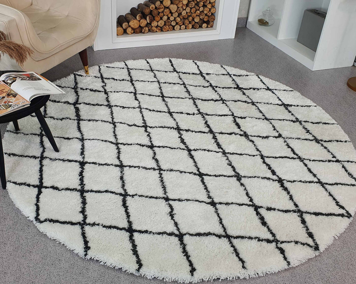 White & Black Line Shaggy Rug 200 CM